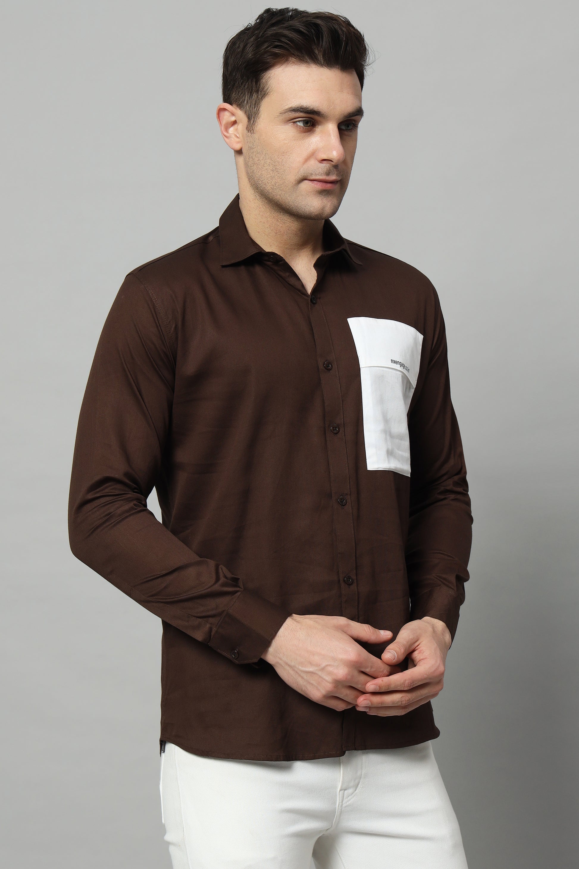 SIDE PATCH POCKET BROWN SHIRT