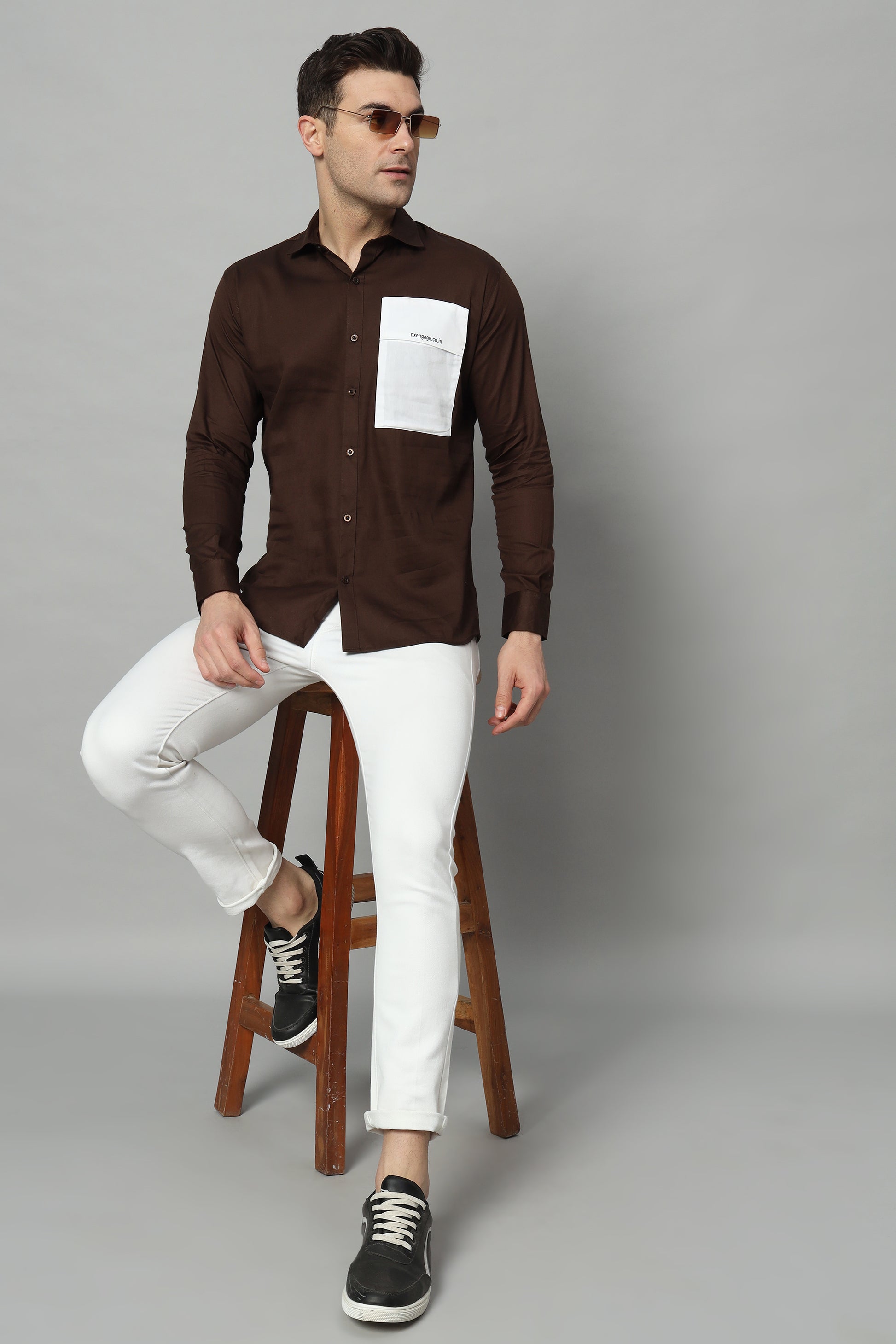 SIDE PATCH POCKET BROWN SHIRT