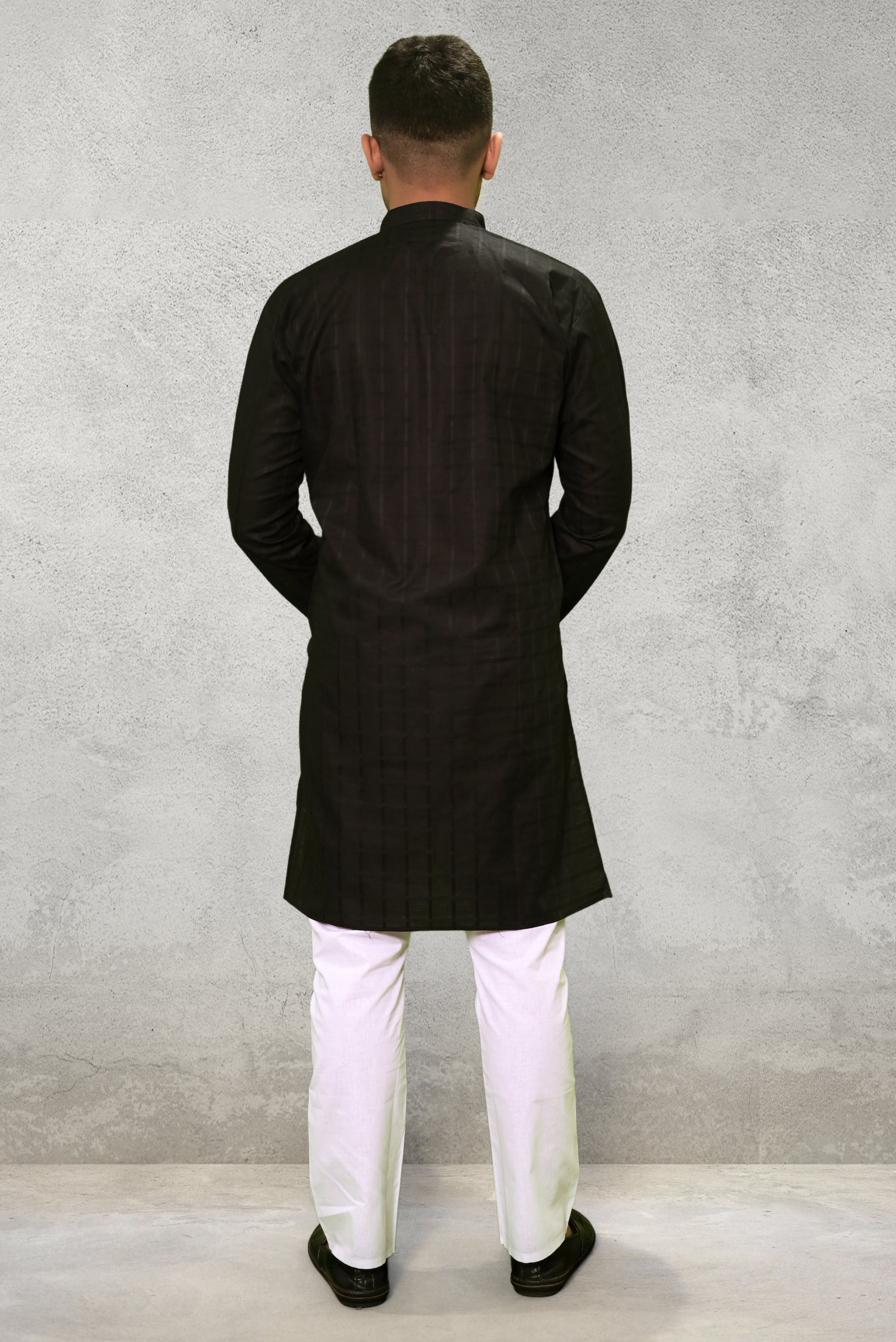 BLACK SELF DESIGN KURTA